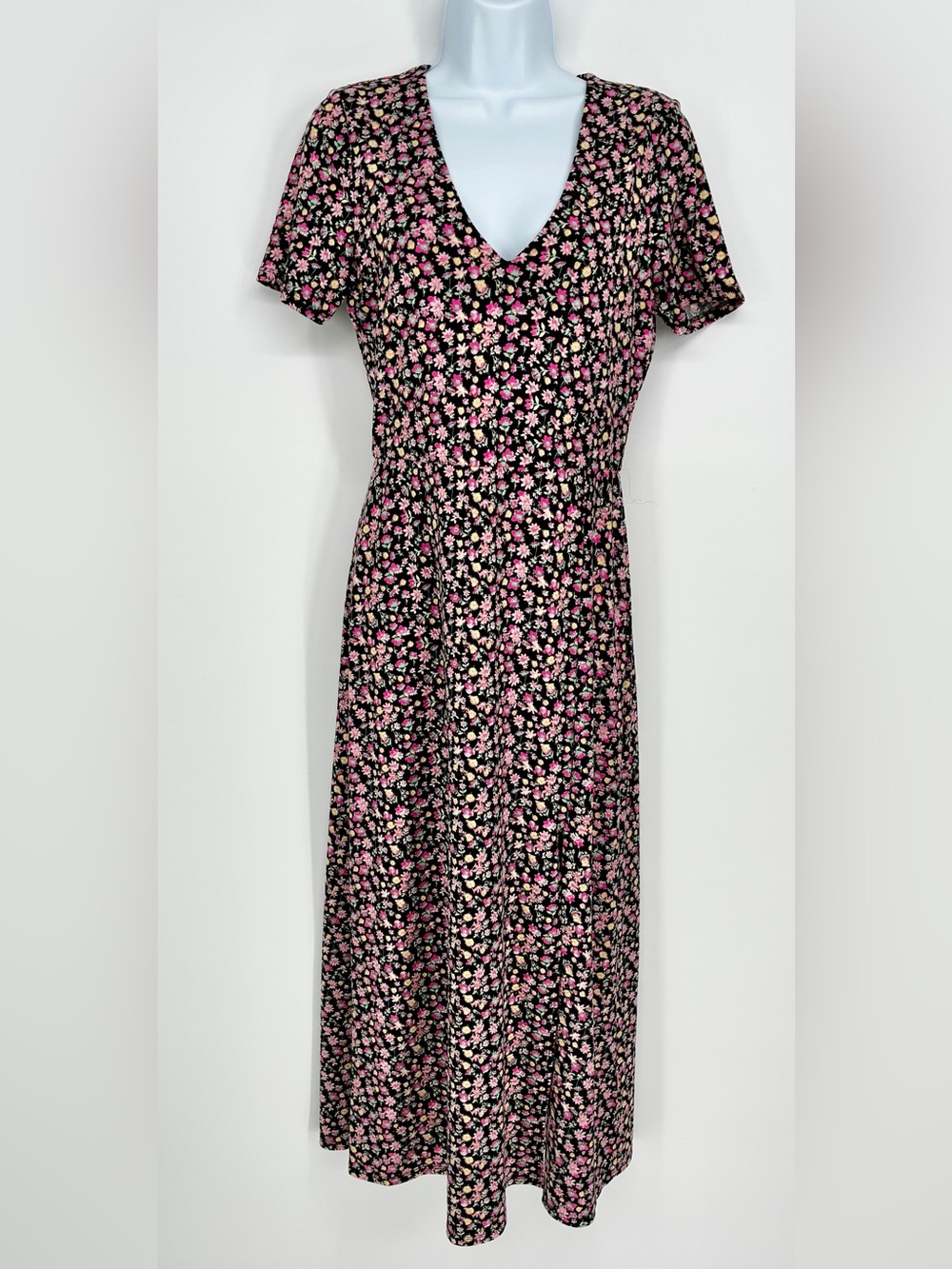 WAYF Black Pink Ditsy Floral V-Neck Short Sleeve Maxi Dress S